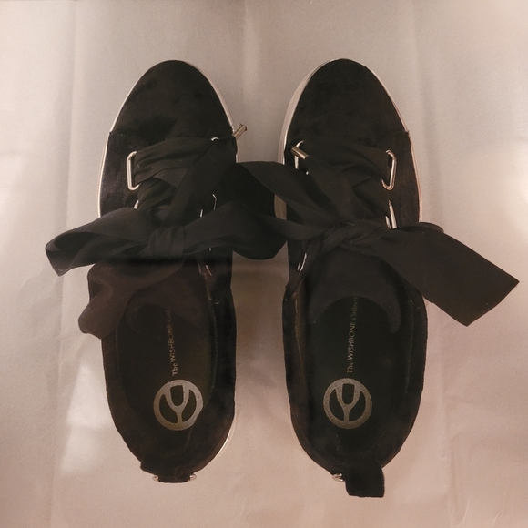 Wishbone Collection Eliza Black Velvet Platform Sneakers - Picture 5 of 6